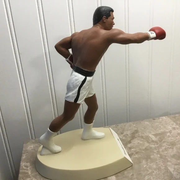 “THE GREATEST” Muhammad Ali Salvino Sports Legends Figurine #2,843 of 3,000… - Picture 13 of 16